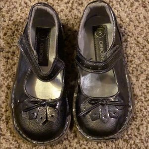 Cherokee size 8 shoes